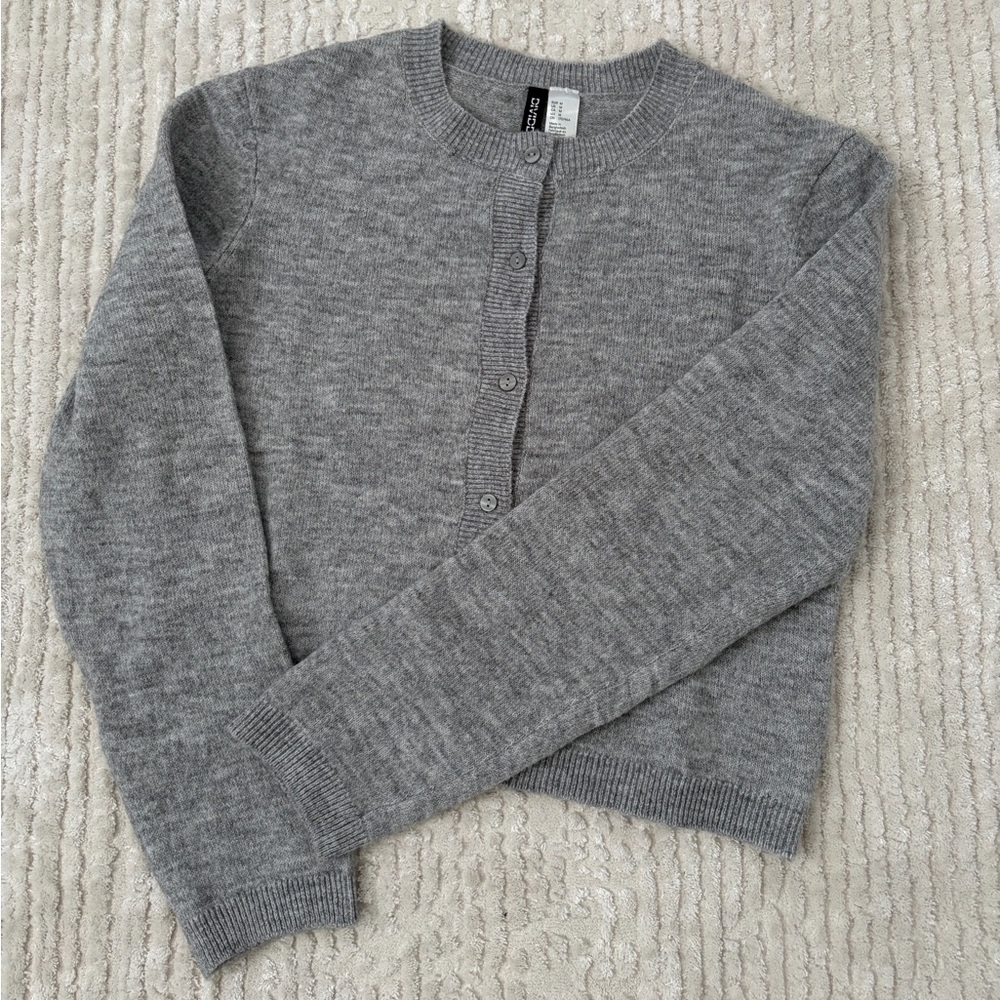 H&M sweater